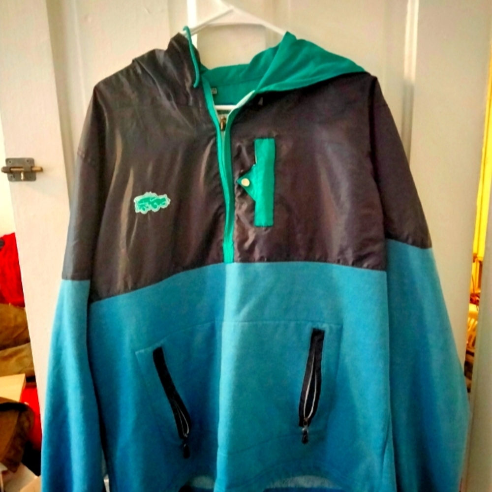 MADE IN USA  NWOT Wears Woody 1/4 zip pullover